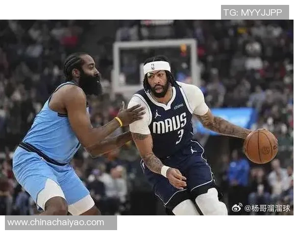 季后赛独行侠与快船第四场激战回顾关键时刻的精彩表现与战术分析